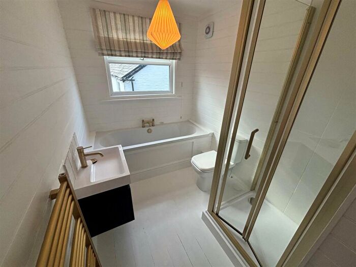 2 Bedroom End Of Terrace House To Rent In Tennyson Road, Yarmouth, PO41