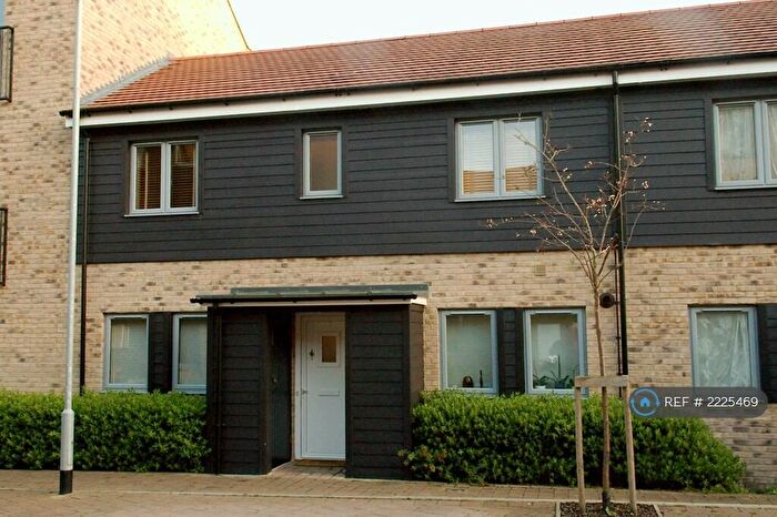 3 Bedroom Terraced House To Rent In Alice Bell Close, Cambridge, CB4