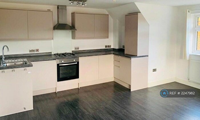 2 Bedroom Flat To Rent In Eden Roman House, Sutton, SM2