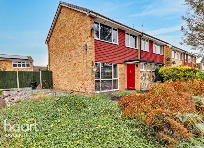 3 Bedroom Semi-Detached House For Sale In Bramble Road, Leigh-On-Sea, SS9