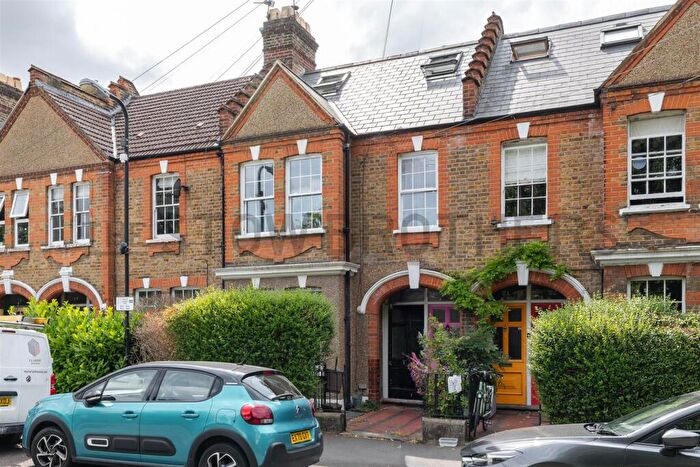 3 Bedroom House To Rent In Winns Terrace, London, E17