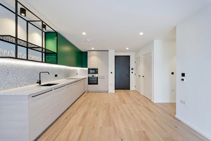 1 Bedroom Flat To Rent In Bowline House, Heron Wharf, London, E14