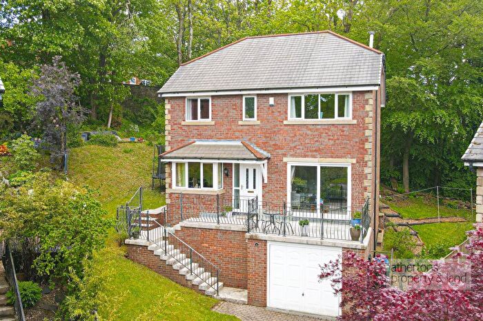 4 Bedroom Detached House For Sale In The Grange, Wilpshire, BB1
