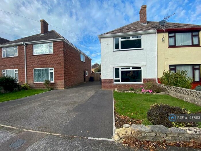 3 Bedroom Semi-Detached House To Rent In Stroud Lane, Christchurch, BH23