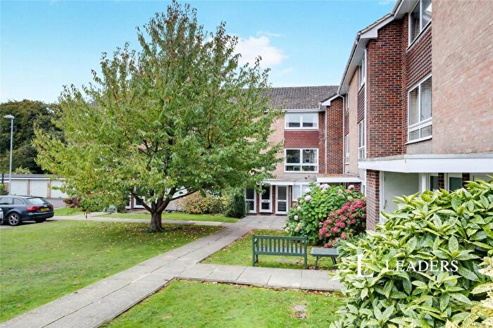 2 Bedroom Flat To Rent In Marryat Court, Montagu Road, Christchurch, BH23