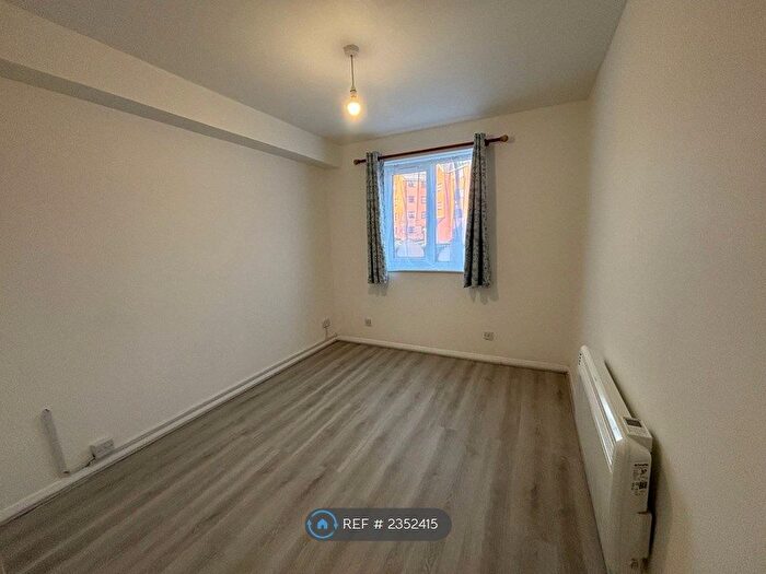1 Bedroom Flat To Rent In Redrup House, London, SE14