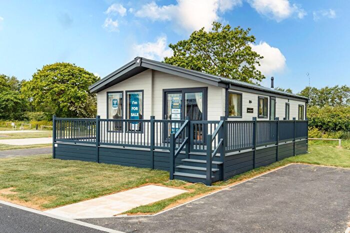 2 Bedroom Mobile/park Home For Sale In Broadland Sands Holiday Park, Corton, NR32