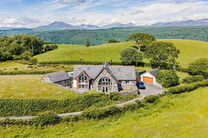 4 Bedroom Detached House For Sale In Nant Y Rhiw, Llanrwst, LL26