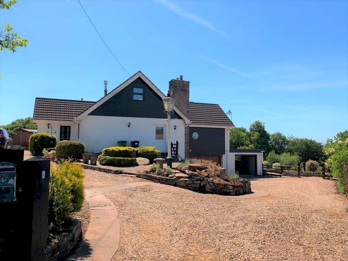 4 Bedroom Detached Bungalow To Rent In Kingsthorne, Hereford, HR2