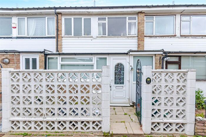 3 Bedroom Terraced House For Sale In Waylands, Hayes, UB3
