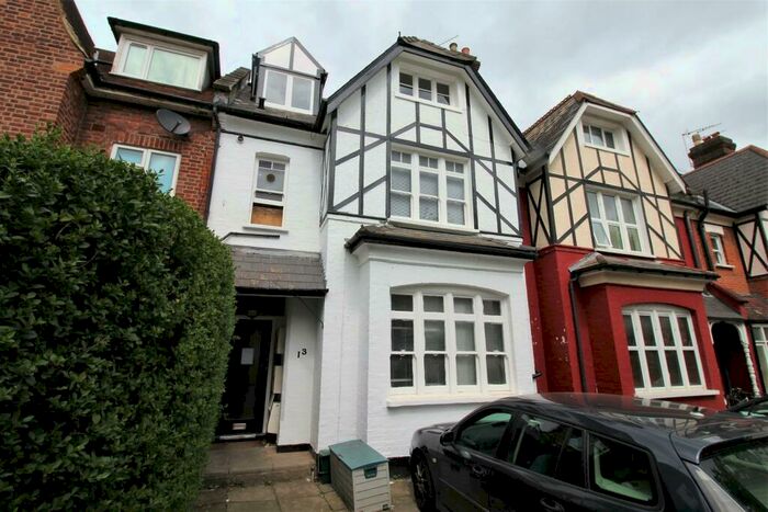 Studio To Rent In Stanley Gardens, London, NW2