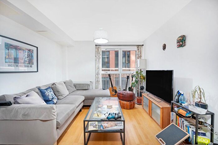 3 Bedroom Flat To Rent In Wellesley Terrace, Micawber Wharf, N1