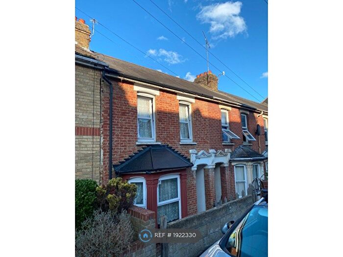 2 Bedroom Terraced House To Rent In Chatham, Chatham, ME4