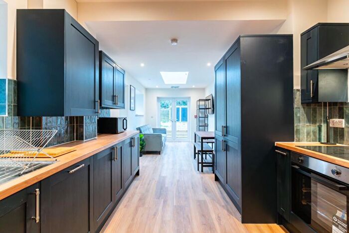 1 Bedroom Terraced House To Rent In Queens Road, PO2