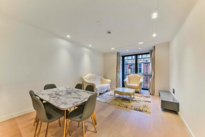 2 Bedroom Flat To Rent In Lincoln Square, Portugal Street, London, WC2A