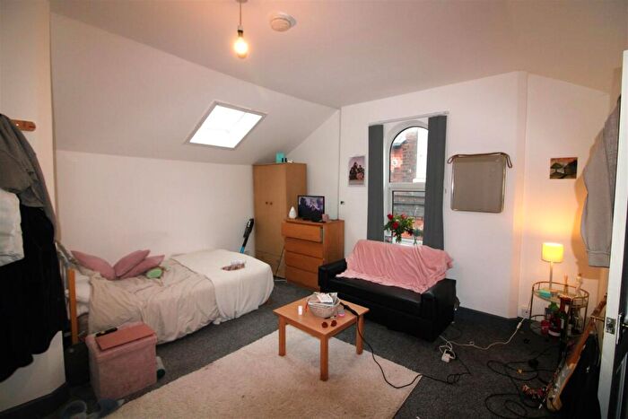 1 Bedroom Apartment To Rent In Park Road, Nottingham, NG7