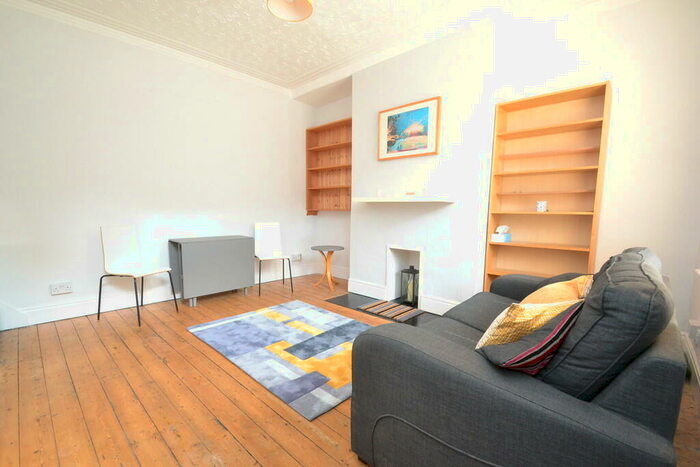 2 Bedroom Terraced House To Rent In Glebe Place, Kirkstall, LS5