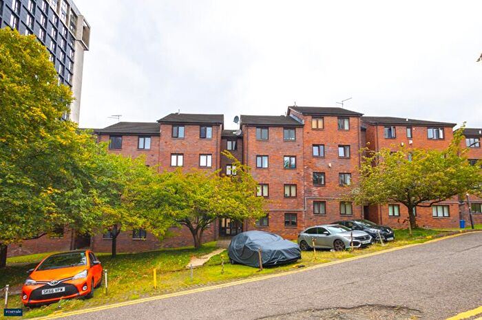 1 Bedroom Flat To Rent In A Hanover Court, Glasgow, G1