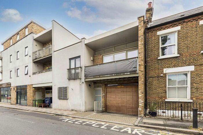 2 Bedroom Property To Rent In Fenwick Place, London, SW9