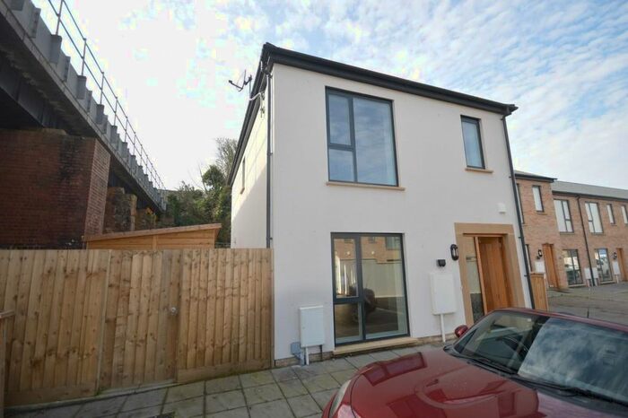 3 Bedroom Property To Rent In Harveys Yard, Hayle, TR27