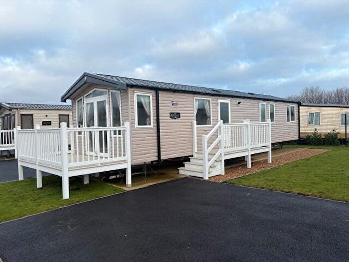 3 Bedroom Park Home For Sale In Sutton Park Holiday Park, PE12