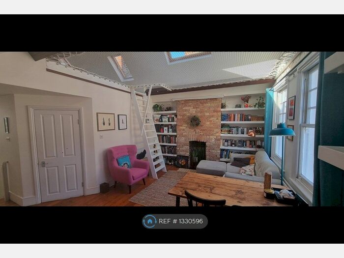 2 Bedroom Flat To Rent In Trent Road, London, SW2