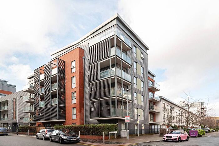 2 Bedroom Flat To Rent In Geoff Cade Way, Bow, London, E3