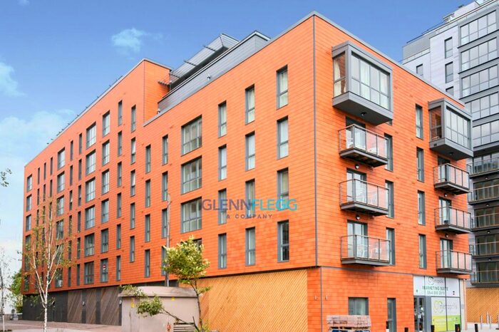 2 Bedroom Property To Rent In Railway Terrace, Slough, SL2