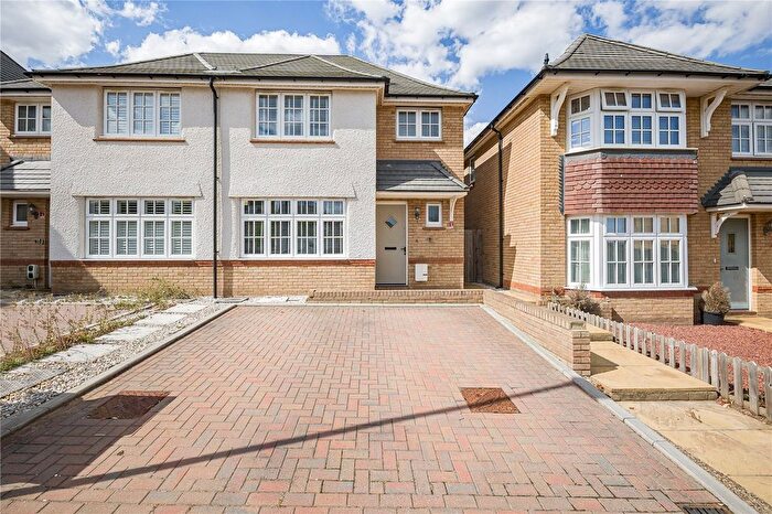 3 Bedroom Semi Detached House For Sale In Tickner Drive, Weldon, Ebbsfleet Garden City, Kent, DA10