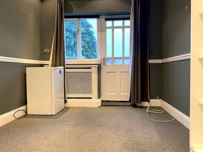 Studio To Rent In Great Cambridge Road, Tottenham, N17