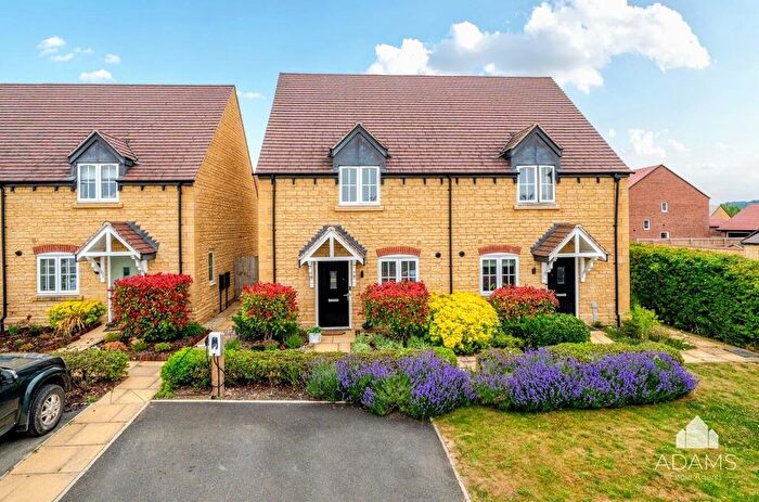 3 Bedroom Semi-Detached House For Sale In Willow Bank Road, Alderton, Tewkesbury, GL20