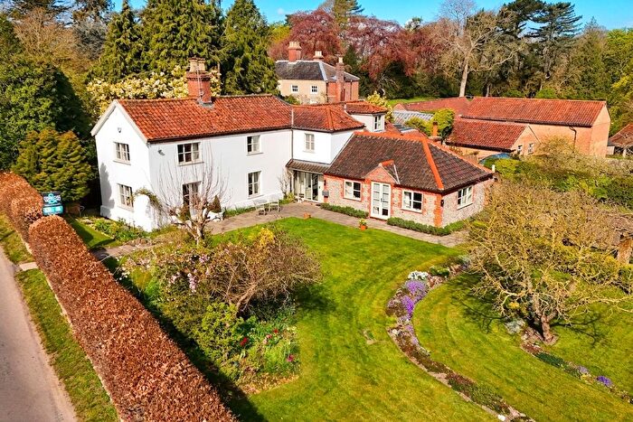 4 Bedroom Detached House For Sale In Chandler Road, Stoke Holy Cross, Norwich, NR14