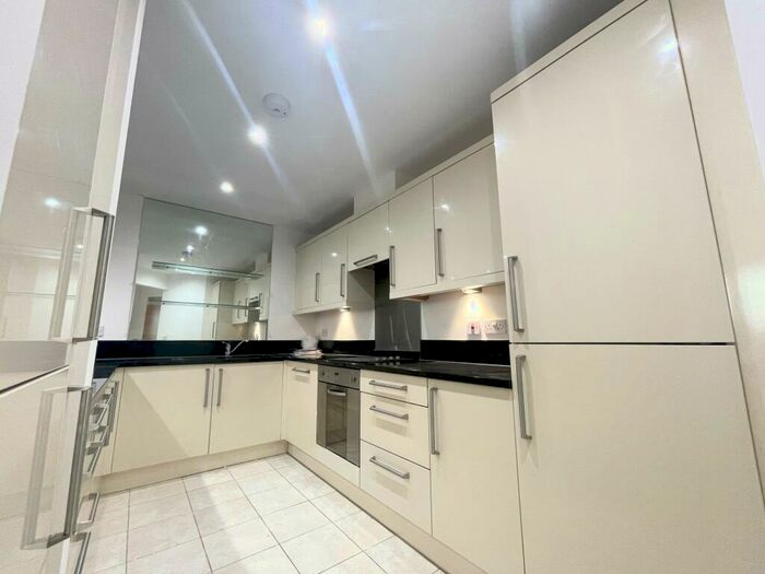 2 Bedroom Apartment To Rent In River Crescent, Nottingham, NG2