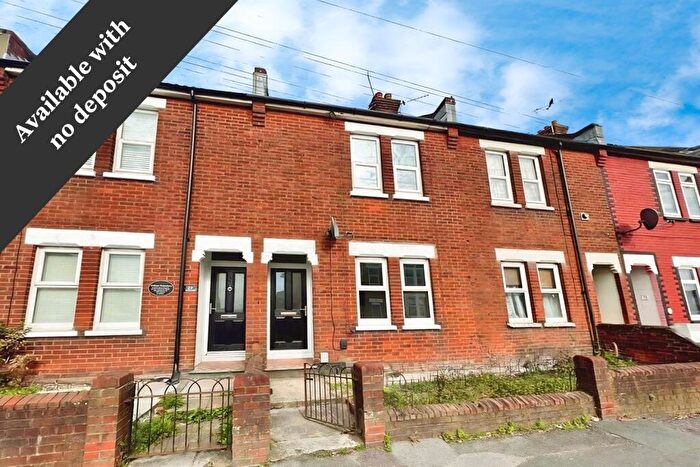 3 Bedroom House To Rent In Romsey Road, SO16