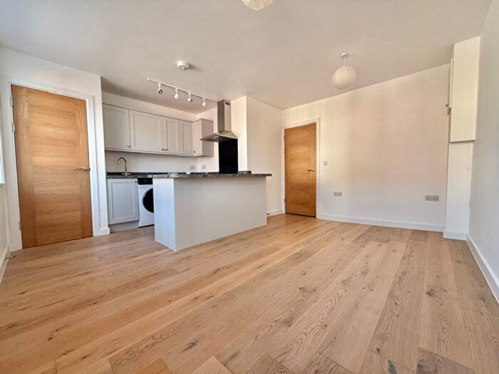 1 Bedroom Flat To Rent In Kinnings Row, Tonbridge, TN9
