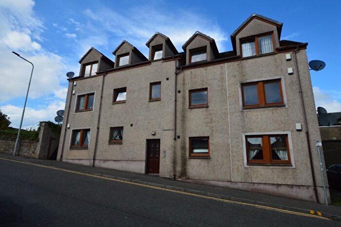 2 Bedroom Flat To Rent In Stenhouse Street, Cowdenbeath, KY4