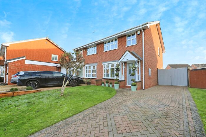 3 Bedroom Semi Detached House For Sale In Fowler Close, Perton, Wolverhampton, Staffordshire, WV6