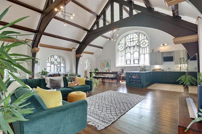 2 Bedroom Maisonette For Sale In Eastfield Road, Southsea, PO4