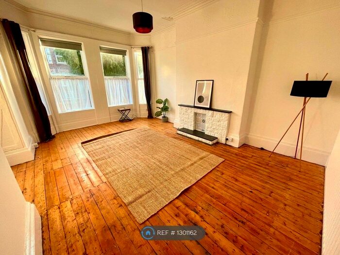 2 Bedroom Flat To Rent In Kremlin Drive, Liverpool L13