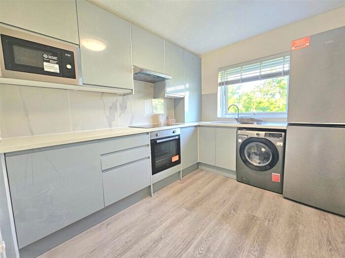 2 Bedroom Apartment To Rent In Princes Road, Romford, Essex, RM1