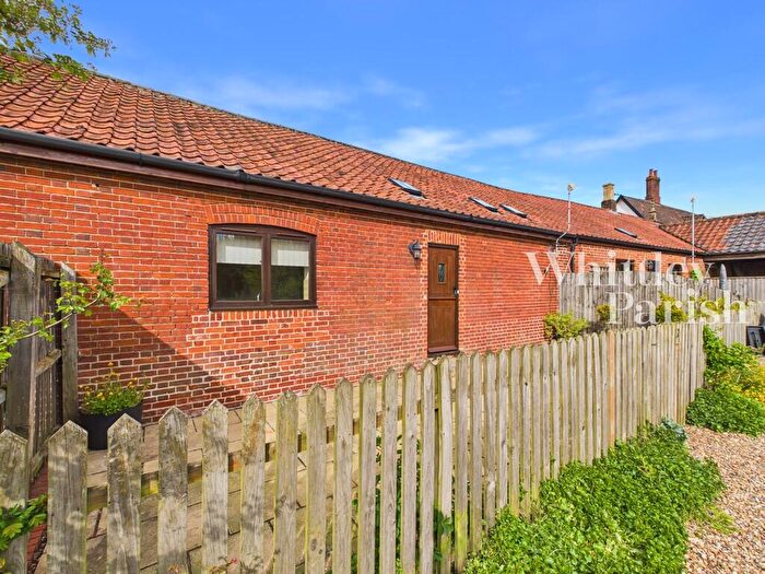 2 Bedroom Barn Conversion To Rent In Tas Valley Barns, Diss Road, NR16