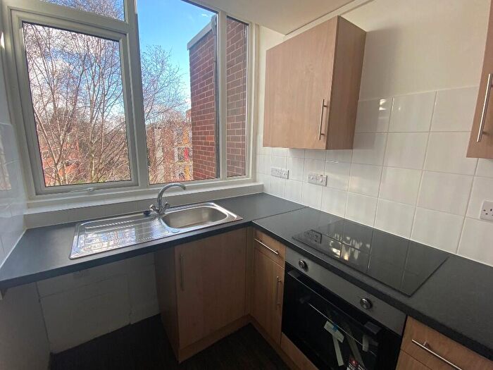 1 Bedroom Flat To Rent In Quorn House, Browns Green, Birmingham, B20