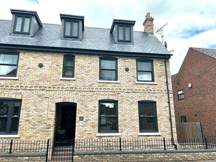 2 Bedroom Apartment To Rent In East Street, St Ives, PE27