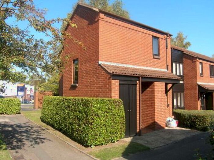 1 Bedroom Studio To Rent In Spring Pool, Warwick CV34