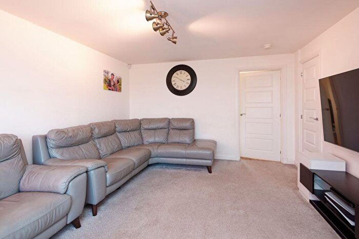 3 Bedroom End Of Terrace House For Sale In Newfield Way, Brookfield, PA5
