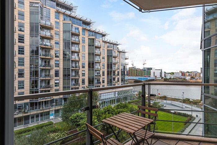 2 Bedroom Flat For Sale In Commodore House, Juniper Drive, SW18