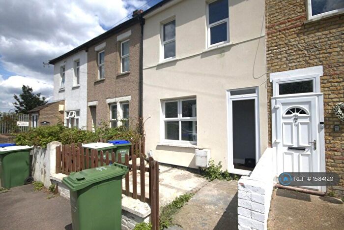 3 Bedroom Terraced House To Rent In Mitchell Close, Belvedere, DA17