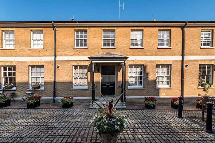 2 Bedroom Mews For Sale In Tarrant Place, London, W1H