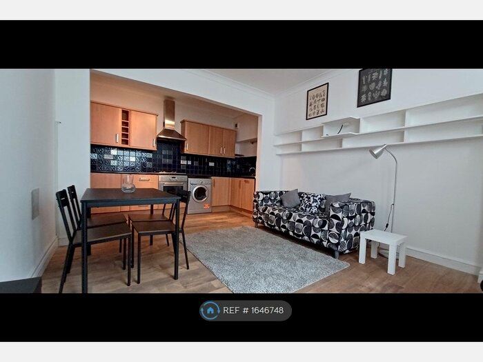 1 Bedroom Flat To Rent In Sinclair Gardens, London, W14