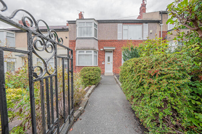 2 Bedroom Flat For Sale In Melrose Avenue, Low Fell, Gateshead, NE9